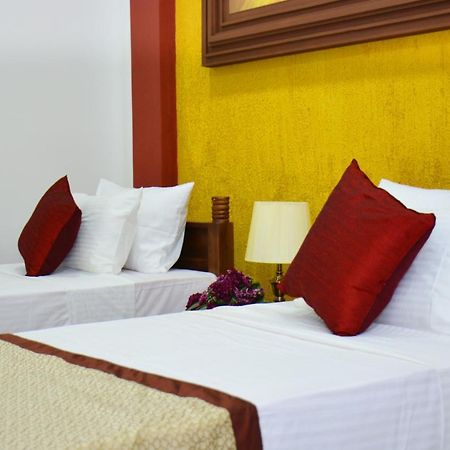Meili Lanka City Hotel Kandy Extérieur photo